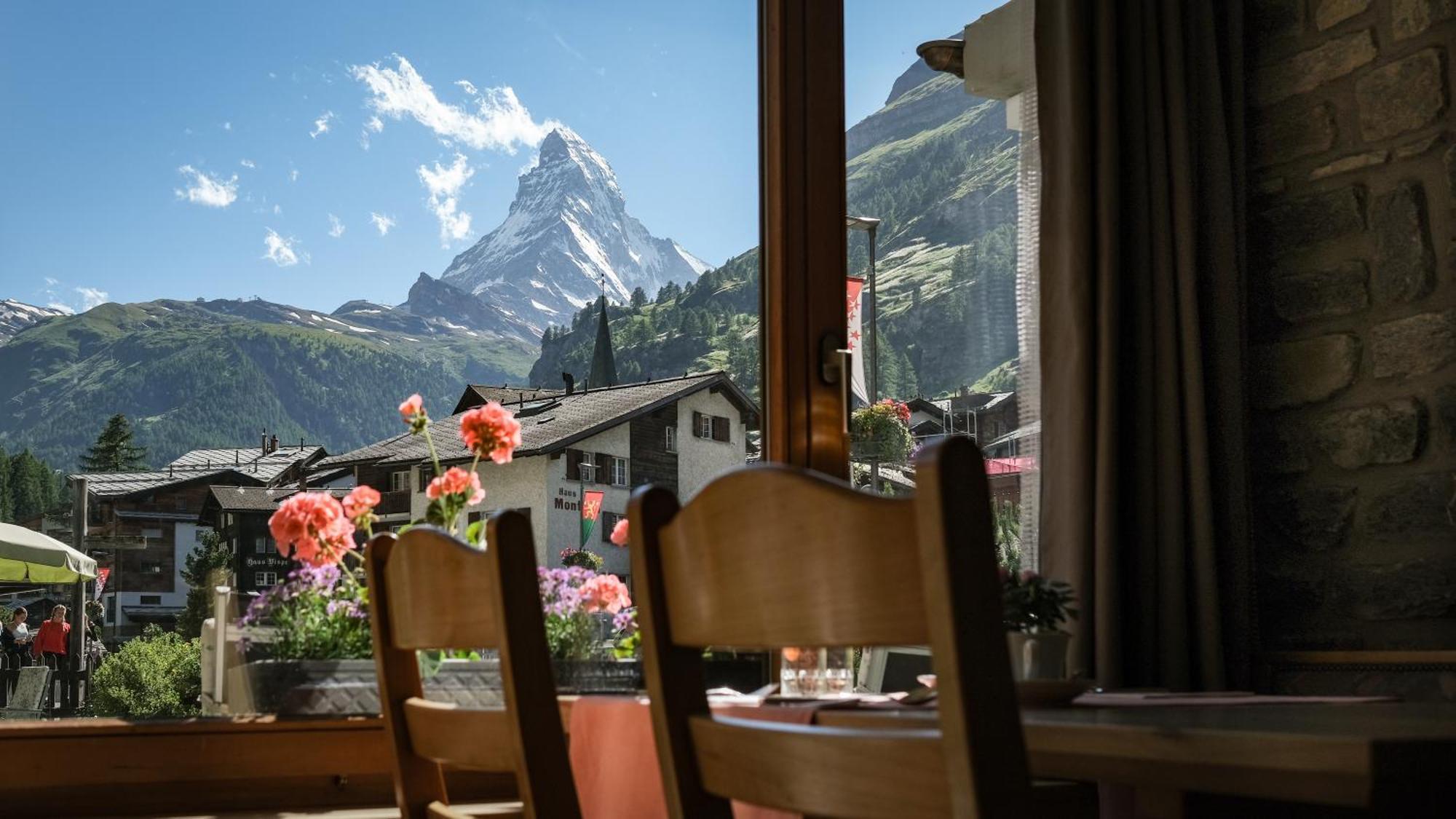 Hotel Parnass Zermatt Exterior photo