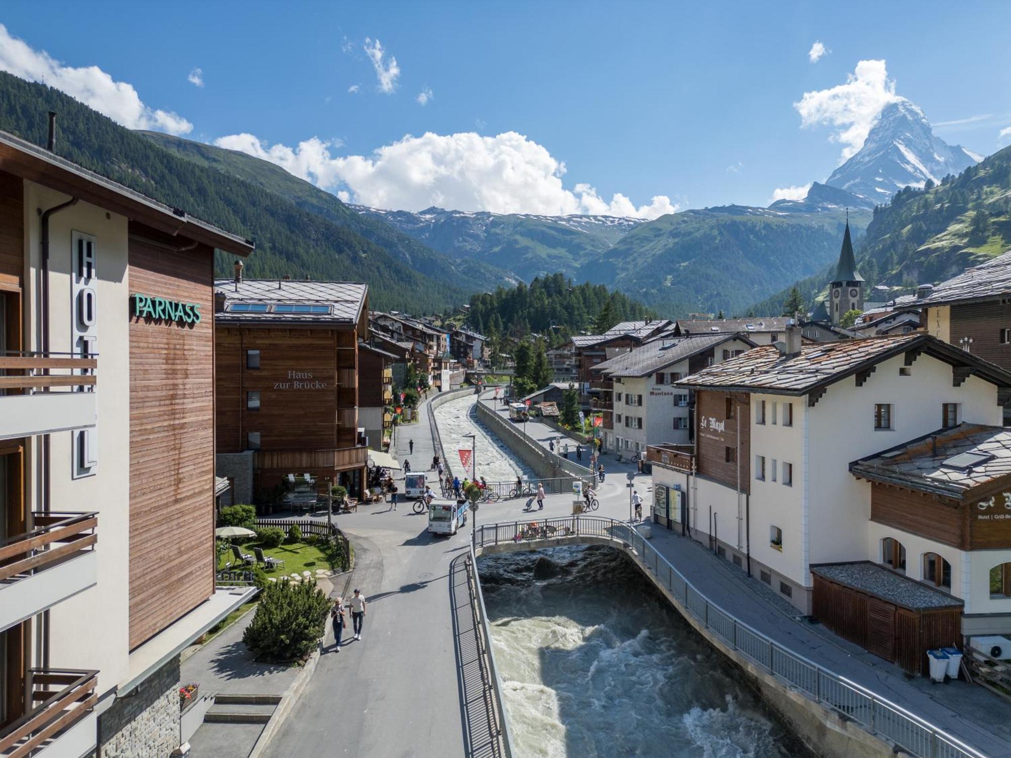 Hotel Parnass Zermatt Exterior photo