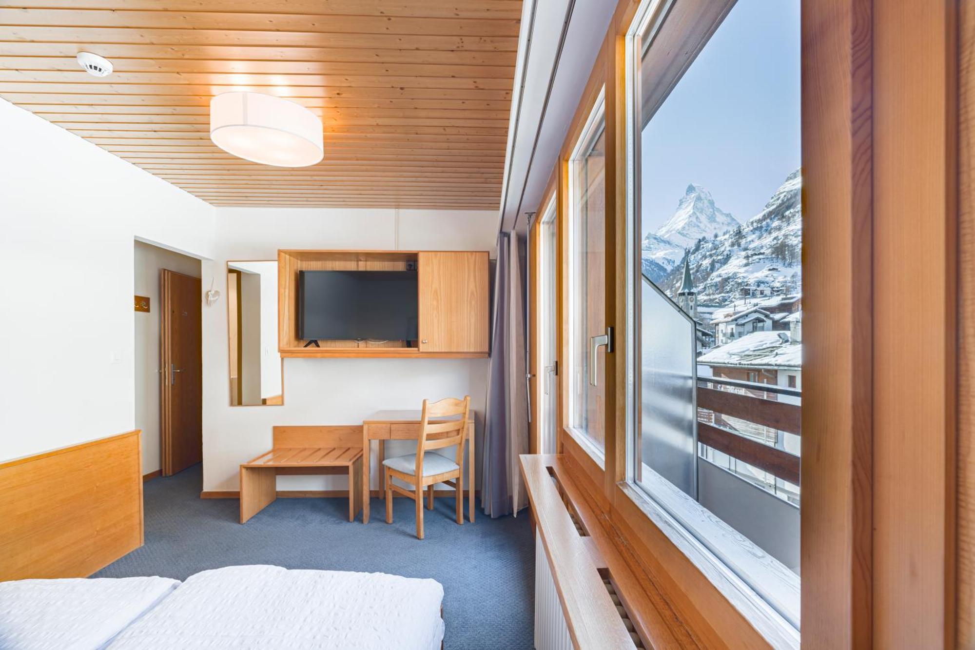 Hotel Parnass Zermatt Exterior photo