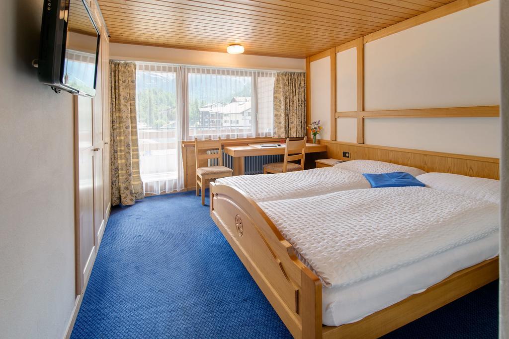 Hotel Parnass Zermatt Room photo