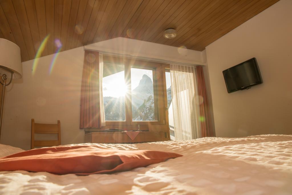 Hotel Parnass Zermatt Exterior photo