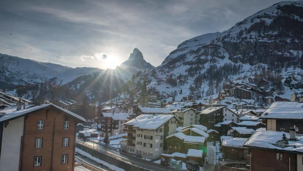Hotel Parnass Zermatt Exterior photo